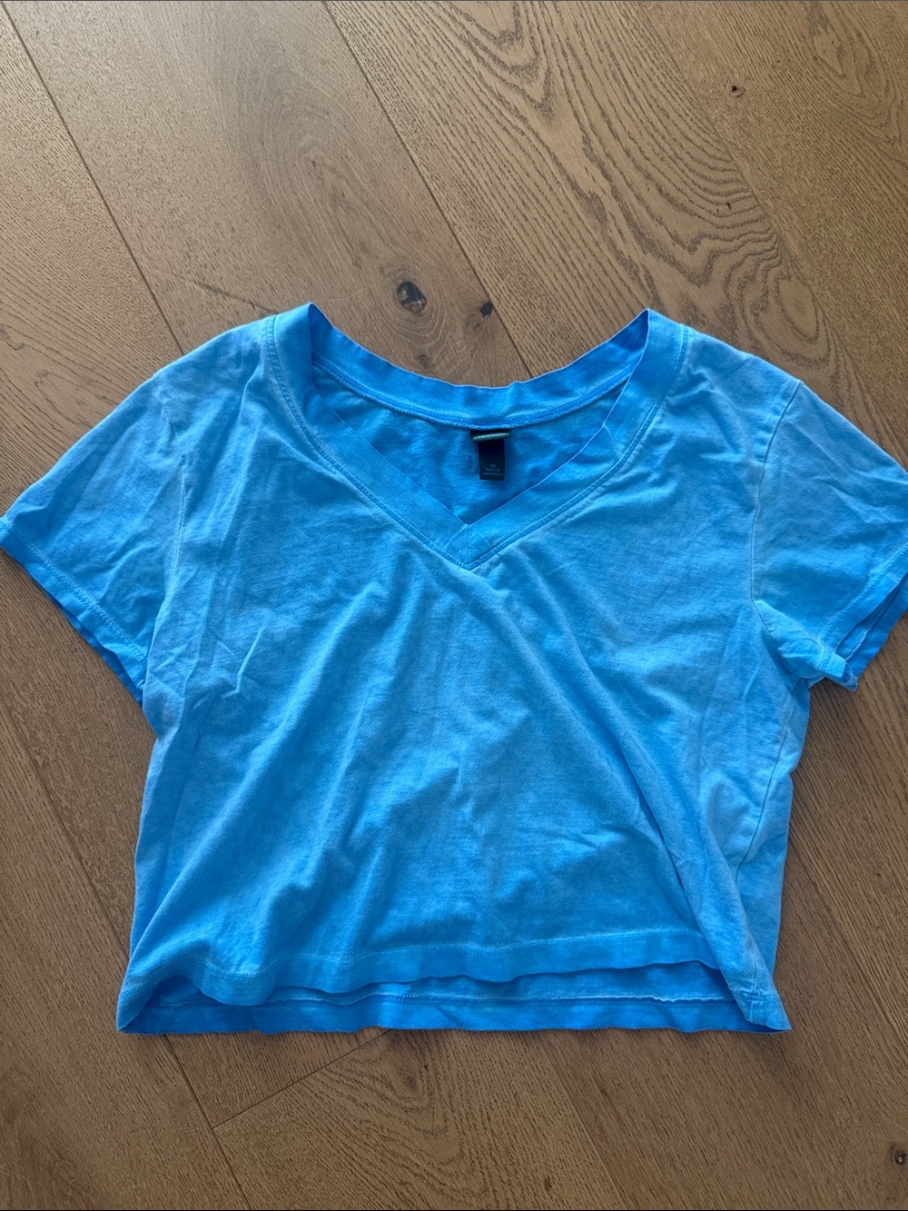 wild fable Light Blue V-Neck Cropped Tee